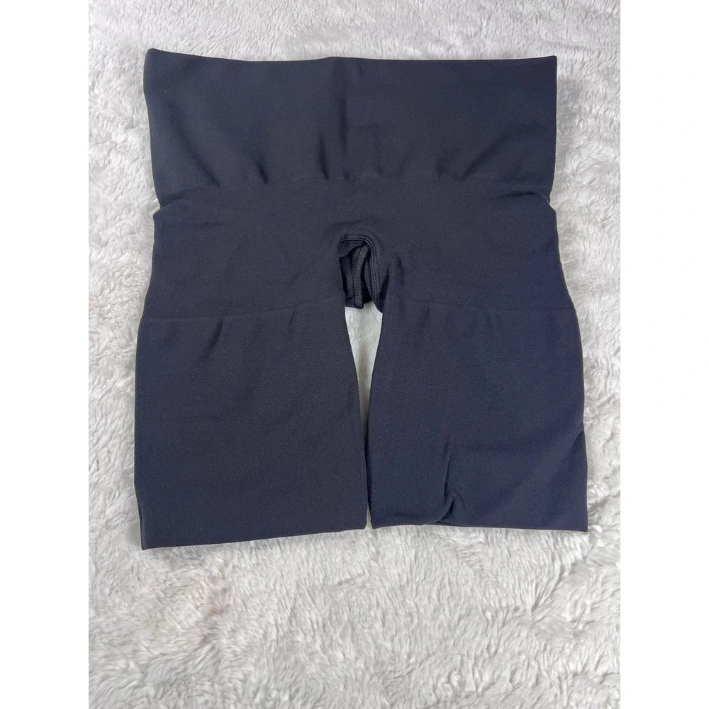 SKIMS Womens Sculpting Shorts Size Medium Black High Waist Compression Shapewear